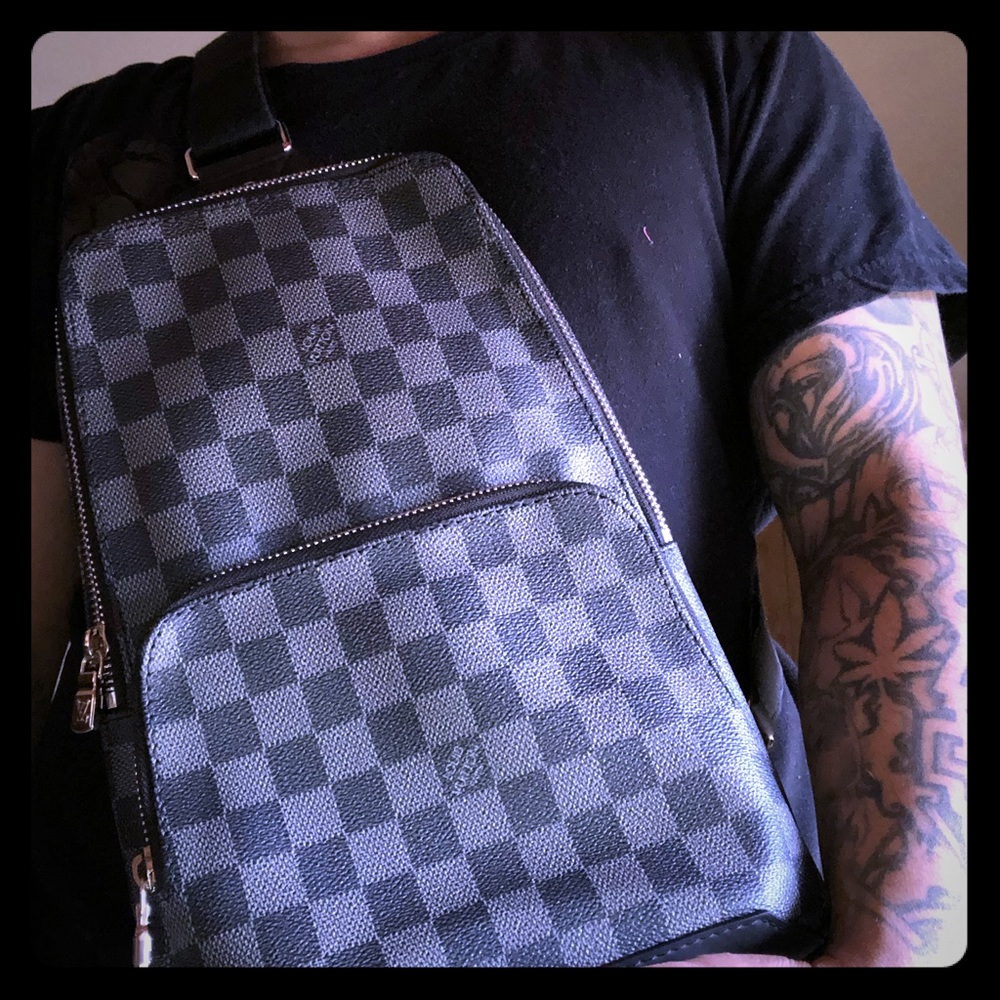 Louis Vuitton Avenue sling bag